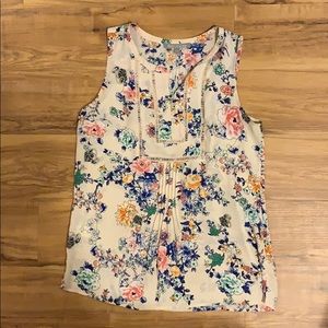 Floral tank with cute detail